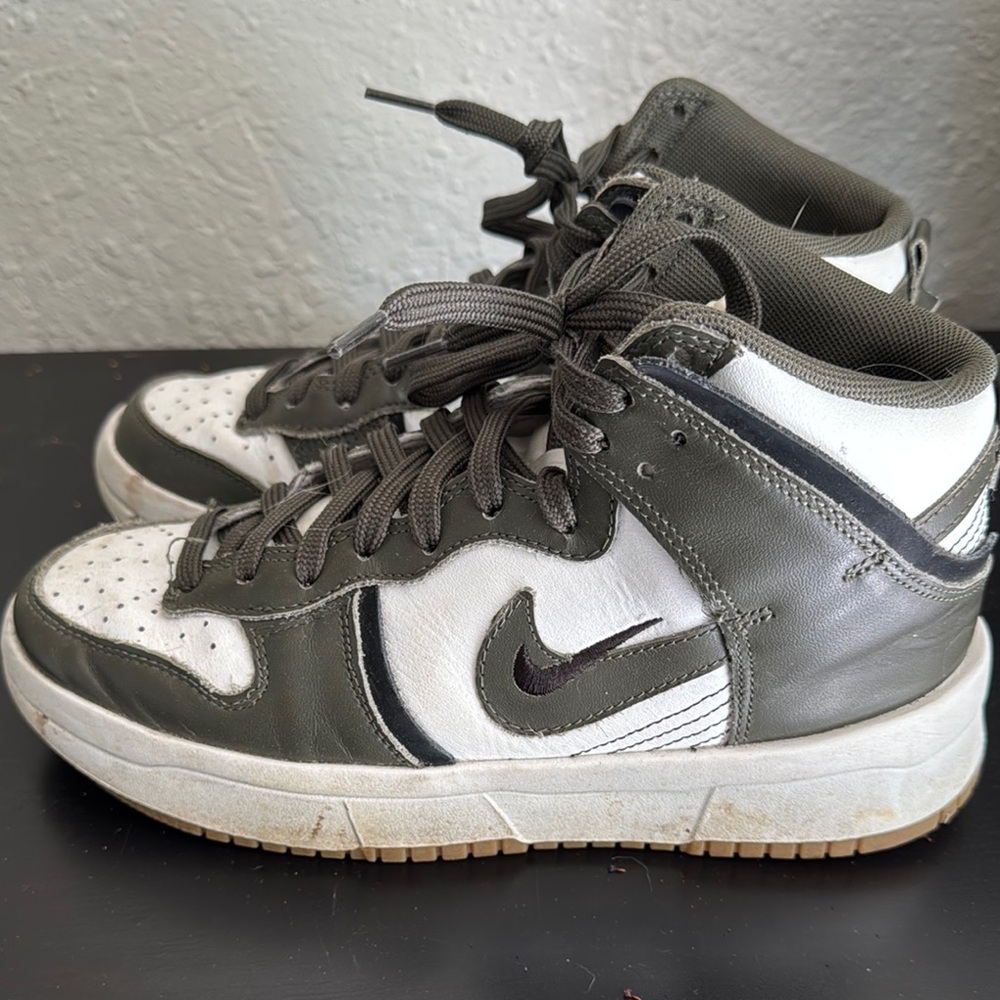 Nike High-Top Sneakers in Green and White